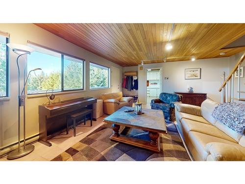 5885 Sandy Hook Road, Sechelt, BC 