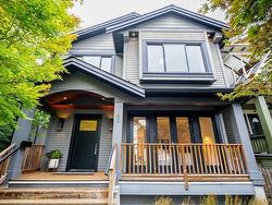 33 E 22ND AVENUE  Vancouver, BC V5V 1T3