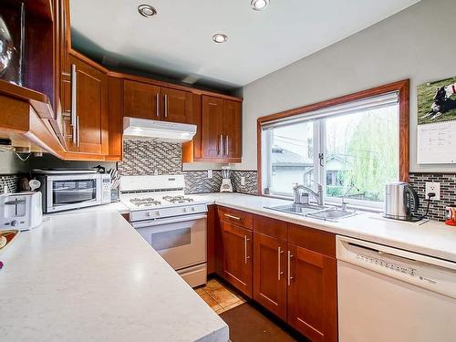 328 W 17Th Street, North Vancouver, BC 