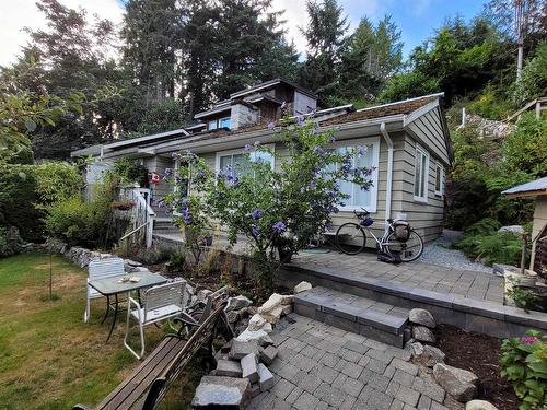 4405 Marine Drive, West Vancouver, BC 