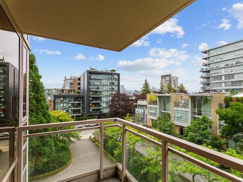 403 1590 W 8Th Avenue, Vancouver, BC 