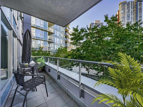 302 633 Abbott Street, Vancouver, BC 