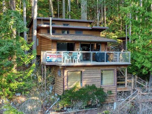 10 10387 Mercer Road, Halfmoon Bay, BC 