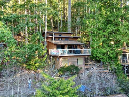 10 10387 Mercer Road, Halfmoon Bay, BC 