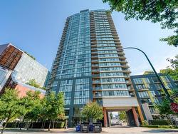 2008 33 SMITHE STREET  Vancouver, BC V6B 0B5