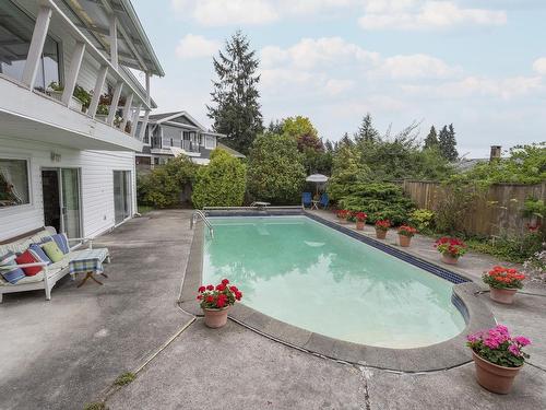 471 Genoa Crescent, North Vancouver, BC 