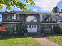 4570 W 13TH AVENUE  Vancouver, BC V6R 2V4