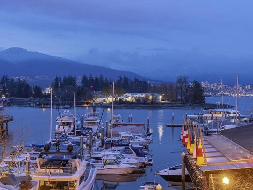 L302 1550 Coal Harbour Quay, Vancouver, BC 