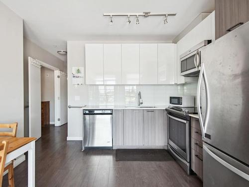 301 6555 Victoria Drive, Vancouver, BC 