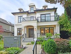 2930 W 29TH AVENUE  Vancouver, BC V6L 1Y4