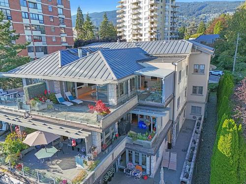 1960 Bellevue Avenue, West Vancouver, BC 