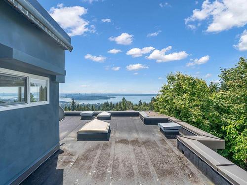 2611 Westhill Way, West Vancouver, BC 