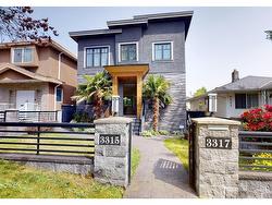 3317 3RD AVENUE  Vancouver, BC V5M 1J5