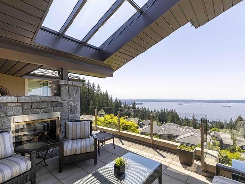 407 2535 Garden Court, West Vancouver, BC 