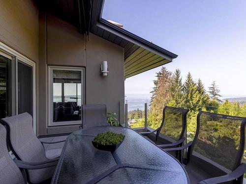 407 2535 Garden Court, West Vancouver, BC 