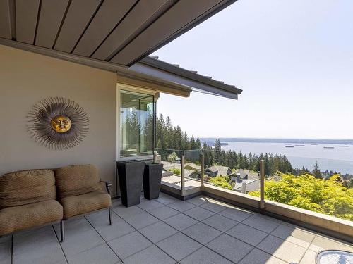 407 2535 Garden Court, West Vancouver, BC 