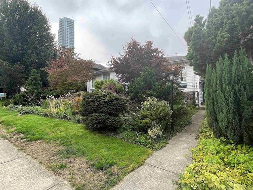 5769 Pioneer Avenue, Burnaby, BC 