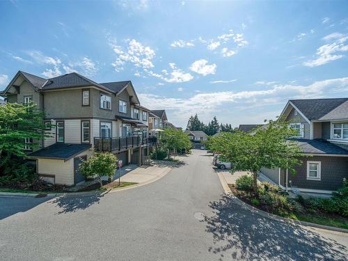 8 3400 Devonshire Avenue, Coquitlam, BC 