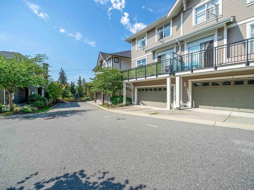 8 3400 Devonshire Avenue, Coquitlam, BC 