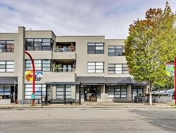 301 3151 WOODBINE DRIVE  North Vancouver, BC V7R 2S4