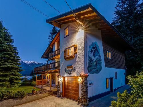 8512 Drifter Way, Whistler, BC 