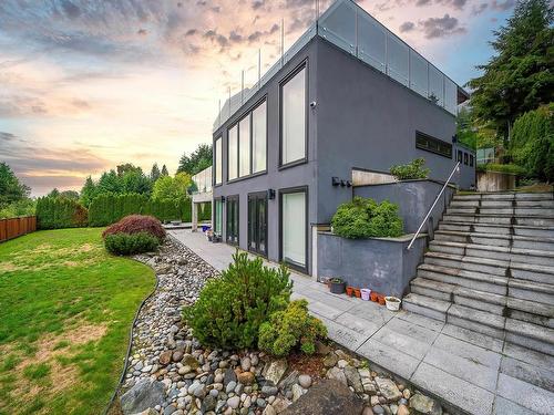 518 Ballantree Place, West Vancouver, BC 