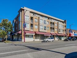 PH5 2028 E 37TH AVENUE  Vancouver, BC V5P 1G2