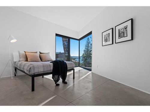 4166 Rose Crescent, West Vancouver, BC 