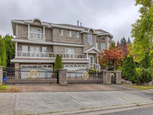 3057 Plateau Boulevard, Coquitlam, BC 