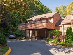 526 CARDIFF WAY  Port Moody, BC V3H 3T1