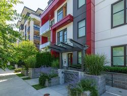 301 108 E 35TH AVENUE  Vancouver, BC V5W 1A6