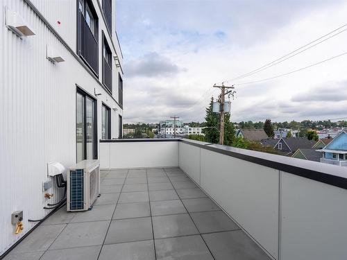 306 1120 E Georgia Street, Vancouver, BC 