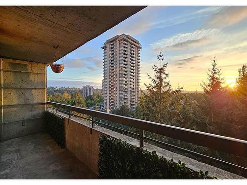 1001 3771 Bartlett Court, Burnaby, BC 