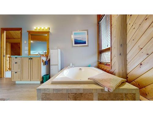 4701 Hotel Lake Road, Garden Bay, BC 