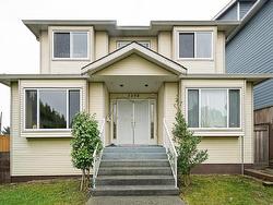 3298 E 2ND AVENUE  Vancouver, BC V5M 1G3