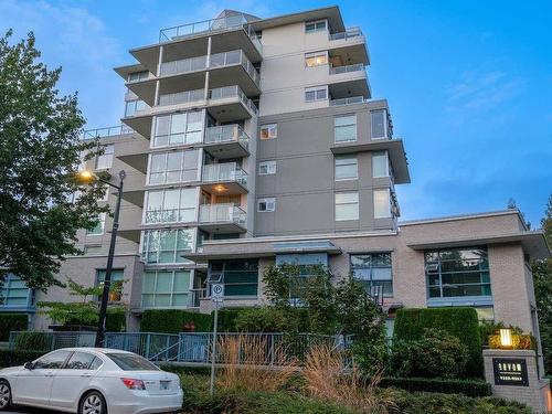 403 9232 University Crescent, Burnaby, BC 