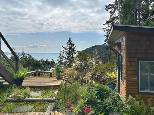 297 David Road, Bowen Island, BC 