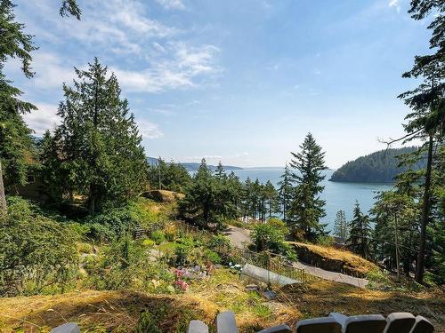 297 David Road, Bowen Island, BC 