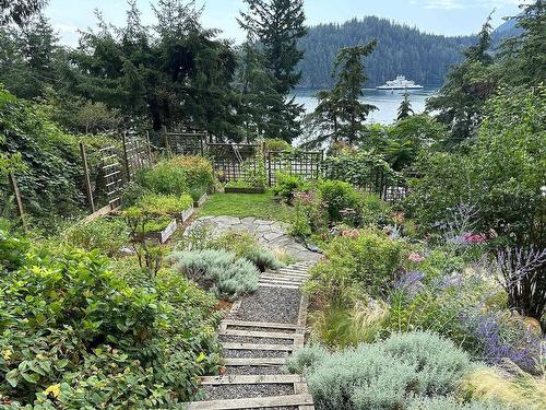 297 David Road, Bowen Island, BC 