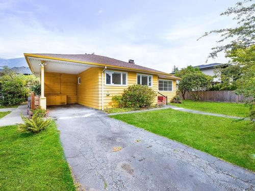 1030 Belmont Avenue, North Vancouver, BC 