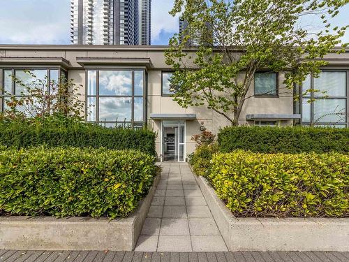 14 4118 Dawson Street, Burnaby, BC 