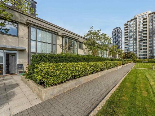 14 4118 Dawson Street, Burnaby, BC 