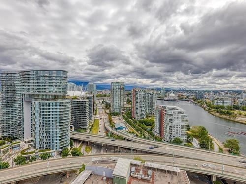 2902 1033 Marinaside Crescent, Vancouver, BC 