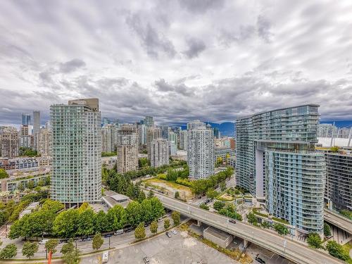 2902 1033 Marinaside Crescent, Vancouver, BC 