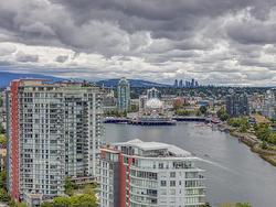 2902 1033 MARINASIDE CRESCENT  Vancouver, BC V6Z 3A3