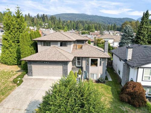 684 Wilding Place, North Vancouver, BC 