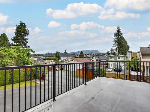 3 3171 Flint Street, Port Coquitlam, BC 