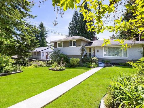 635 E St. James Road, North Vancouver, BC 