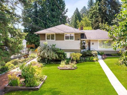 635 E St. James Road, North Vancouver, BC 