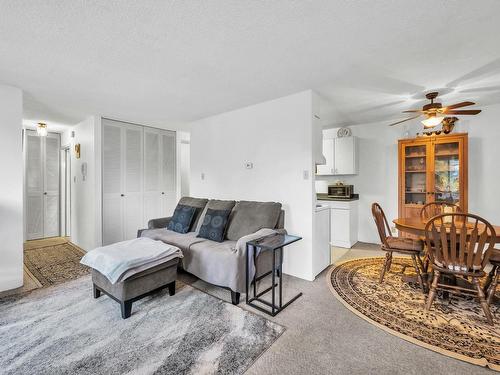 402 6759 Willingdon Avenue, Burnaby, BC 